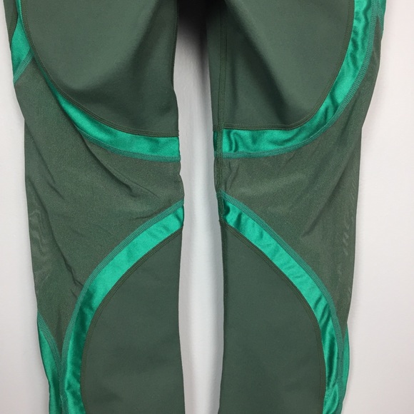 Fabletics High-Waisted PowerHold Shine Leggings - Picture 10 of 16